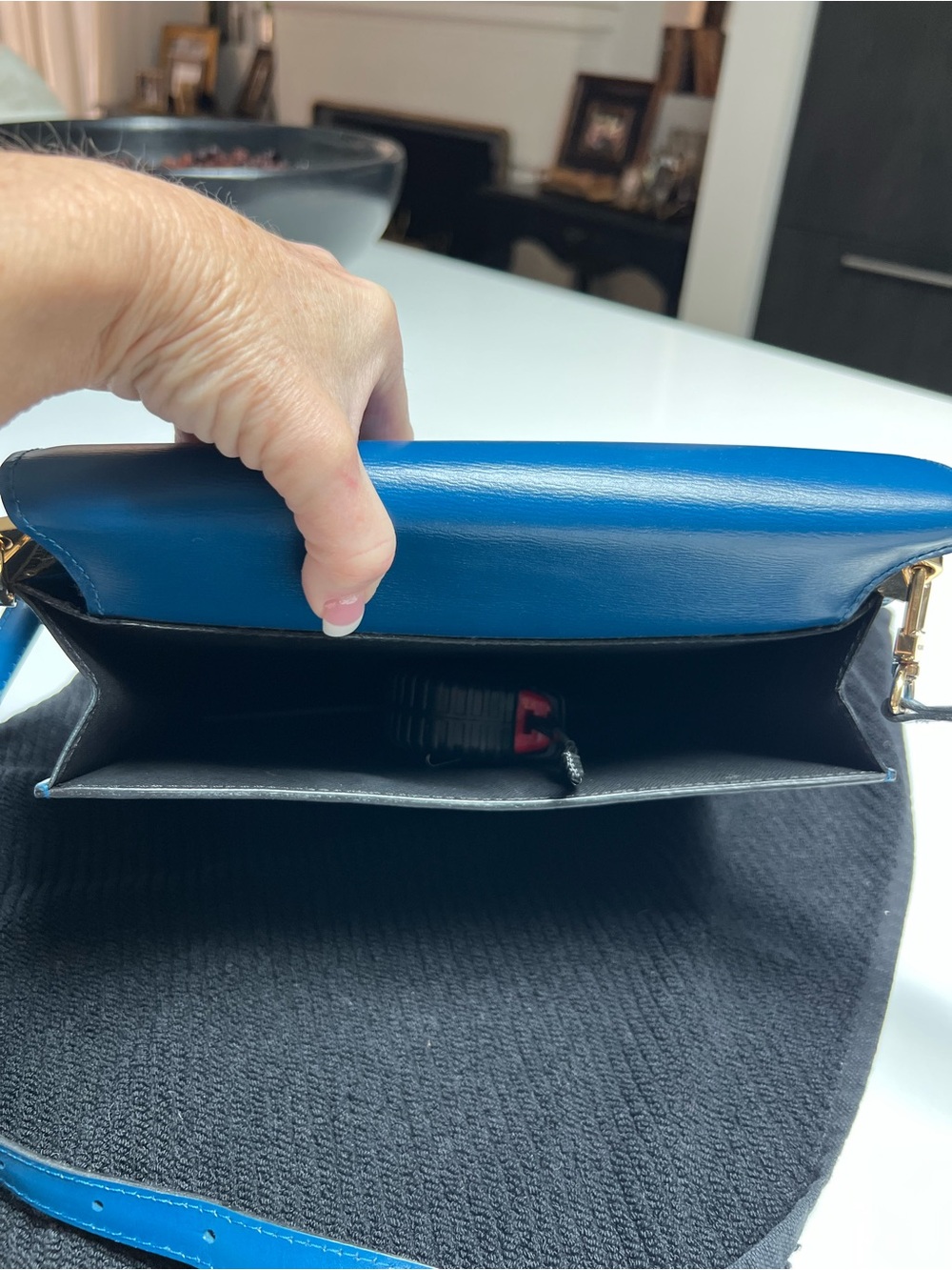 Louis Vuitton Blue Epi Leather Crossbody Bag Grenelle Collection - Picture 4 of 17